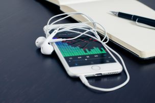 スマホ　イヤホン
